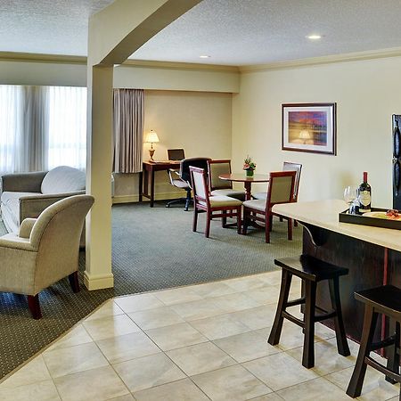 Chateau Nova Kingsway Edmonton Esterno foto