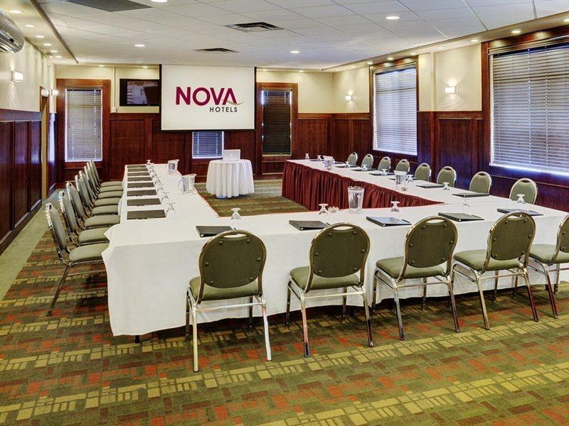 Chateau Nova Kingsway Edmonton Esterno foto